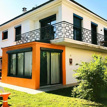 La Maison Pop Appartement Meuble Independant Avec Jardin 伊泽尔河畔的罗曼 外观 照片