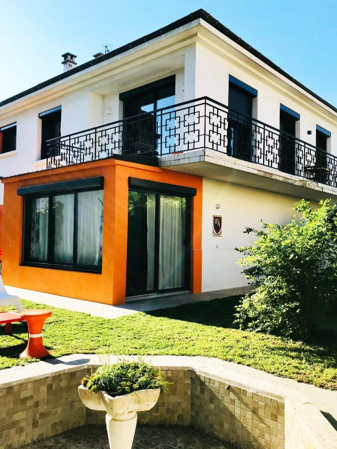 La Maison Pop Appartement Meuble Independant Avec Jardin 伊泽尔河畔的罗曼 外观 照片